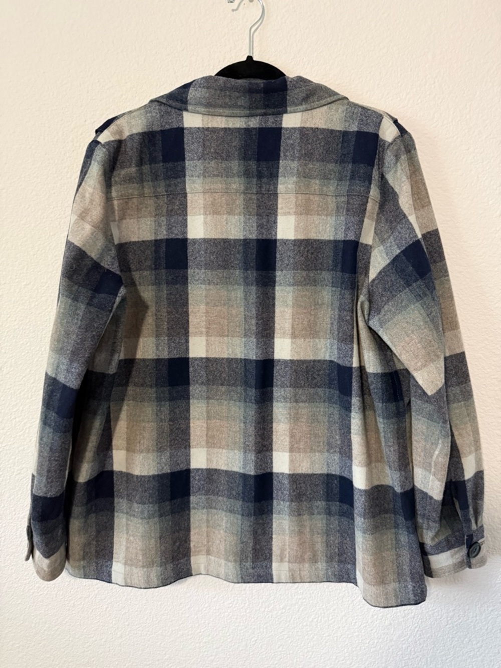 Pendleton Plaid Wool Button-Up Jacket in Navy, Cream & Tan S1 - Picture 7 of 13